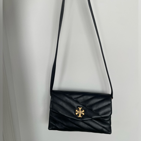 Tory Burch Quilted Leather Kira Wallet on Chain Black Gold - Picture 10 of 11